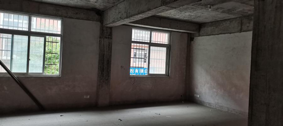 湖南金鷹機(jī)電大市場法拍房六區(qū)十棟203、303、403號(hào)