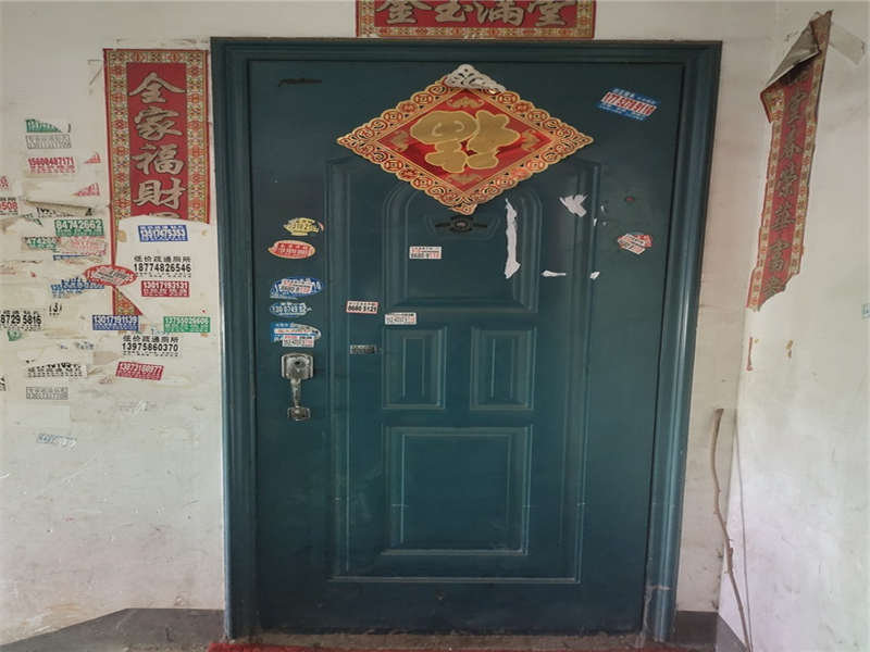 榔梨鎮(zhèn)集鎮(zhèn)中心商城法拍房01棟01幢414、514室