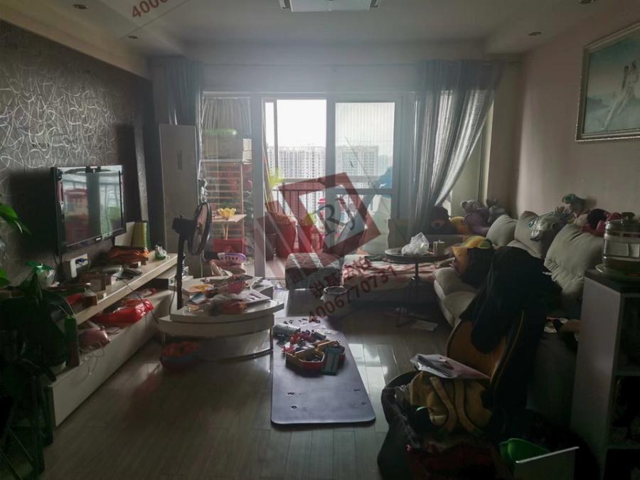 星典時(shí)代新寓法拍房5、6棟3303號(hào)