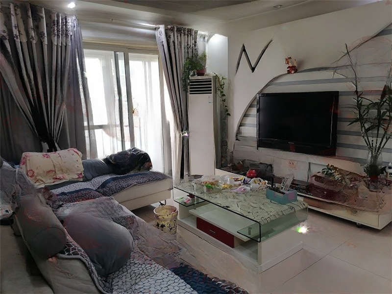 星典時(shí)代新寓法拍房7、8、9棟8-1404號(hào)