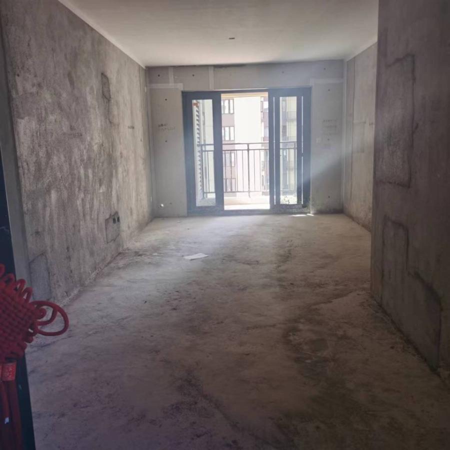 （雙學(xué)區(qū)）金輝優(yōu)步學(xué)府（金輝星語(yǔ)學(xué)府）法拍房2棟201號(hào)房