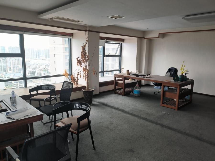 萬象新天地法拍房5號棟2501、2502、2505、2506號