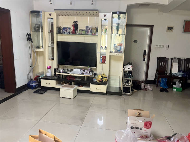 中南汽車世界K小區(qū)法拍房K03、K04棟312室