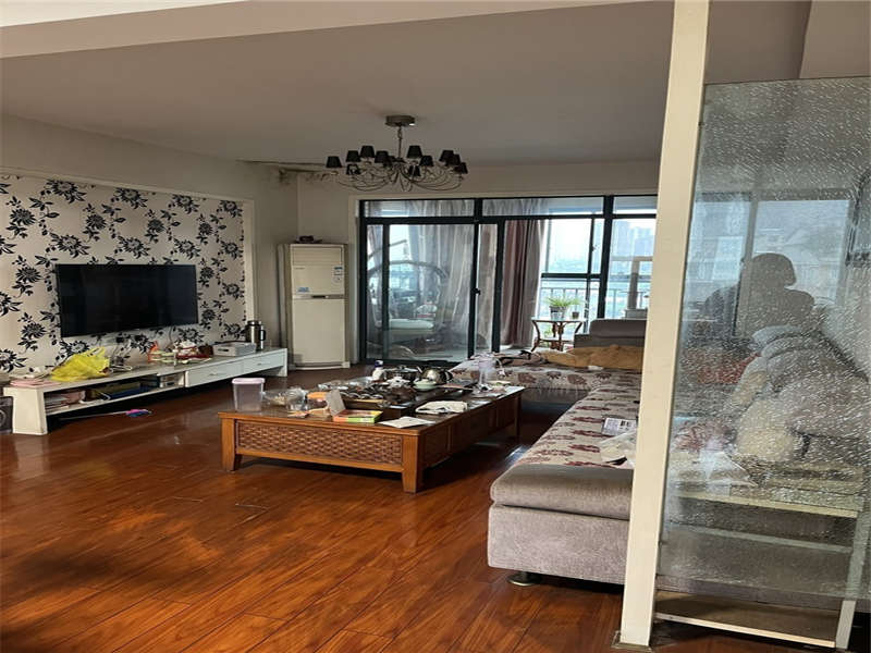 東業(yè)早安星城法拍房3棟1單元703、704室