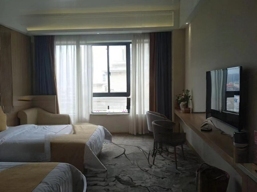 湖南華?。ɑ鹧骈_發(fā)區(qū)二片）法拍房1棟714號(hào)