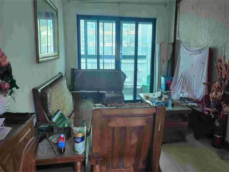 恒大綠洲法拍房6、7、8棟1604號(hào)