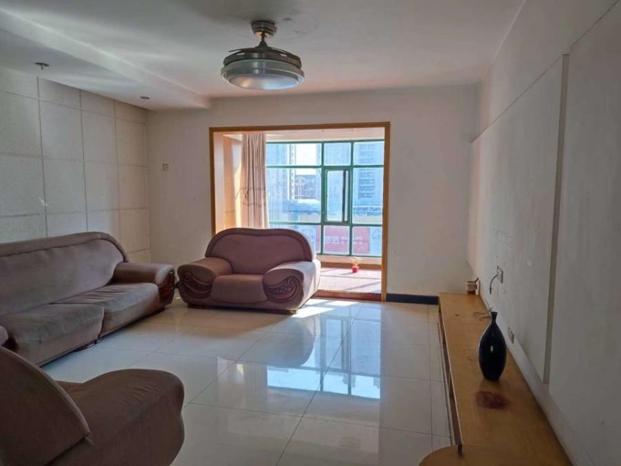 美林景園法拍房1棟803號(hào)及房屋內(nèi)現(xiàn)有的家具、家電