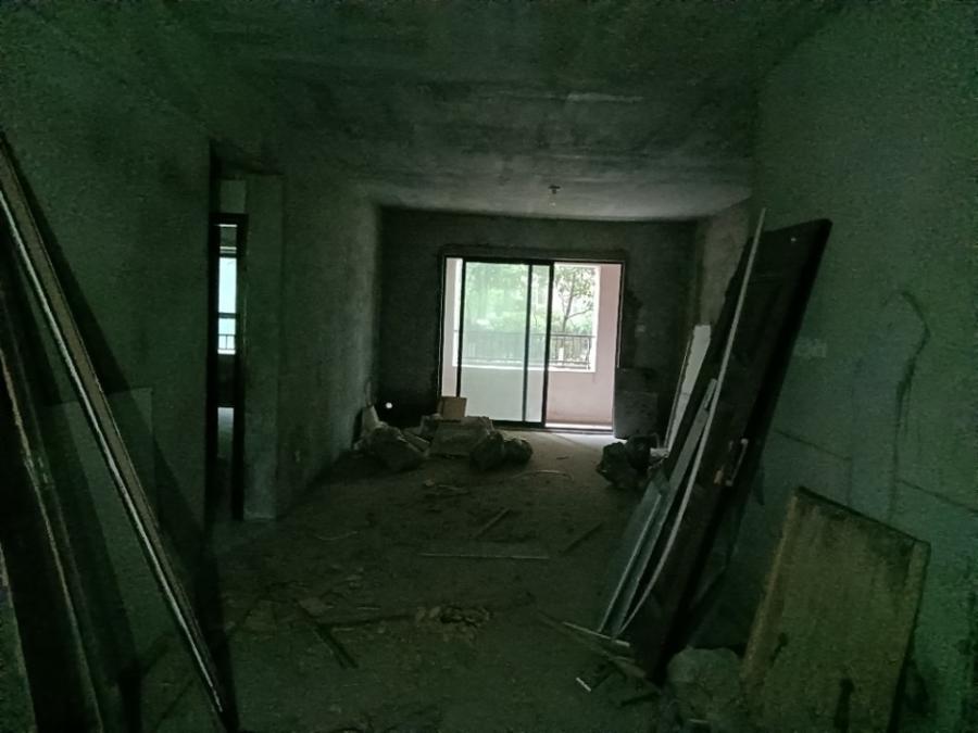 三一街區(qū)法拍房一期2、3棟104室