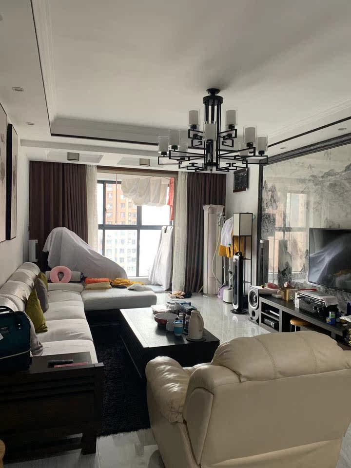 三一街區(qū)法拍房二期10、11棟2102號