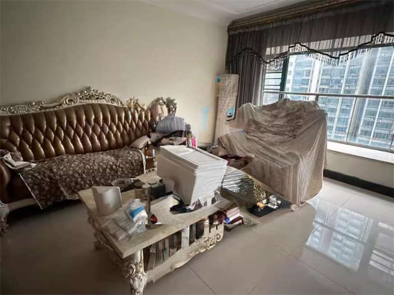 恒大名都法拍房43、44、45棟806號及室內(nèi)家具家電物品