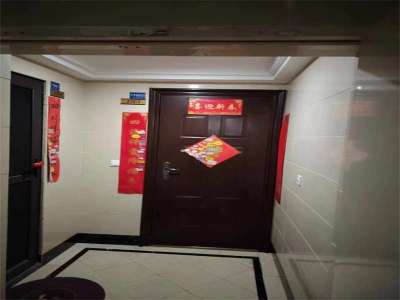 中海國(guó)際社區(qū)一期（中海江御名園）法拍房香樟街1、2棟1705號(hào)