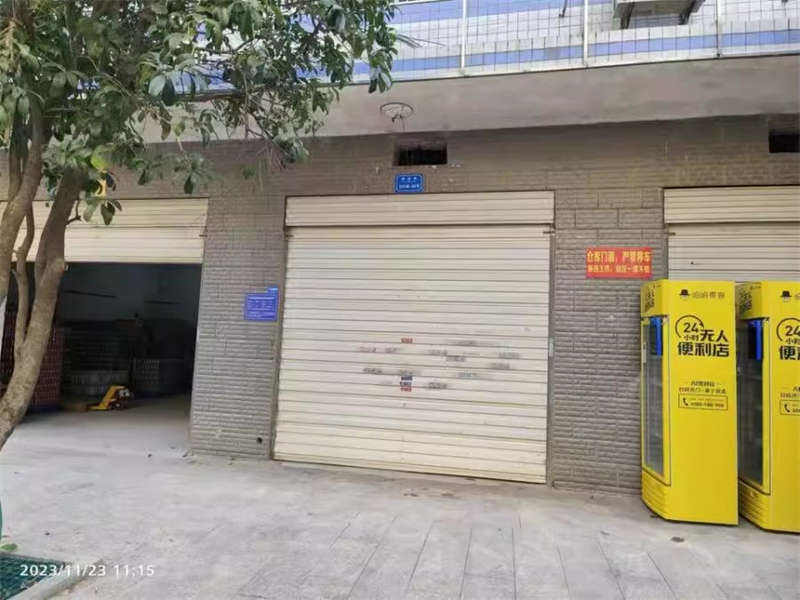 銀星小區(qū)法拍房D04棟102、202、302室