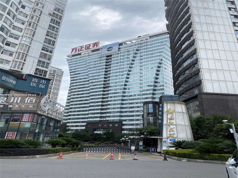 新世紀(jì)花苑（體育產(chǎn)業(yè)2號(hào)商住樓）法拍房808號(hào)