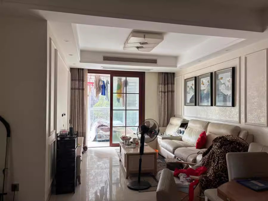 芙蓉萬國城MOMA（卓越匯富苑）法拍房11棟204號房及室內(nèi)物品