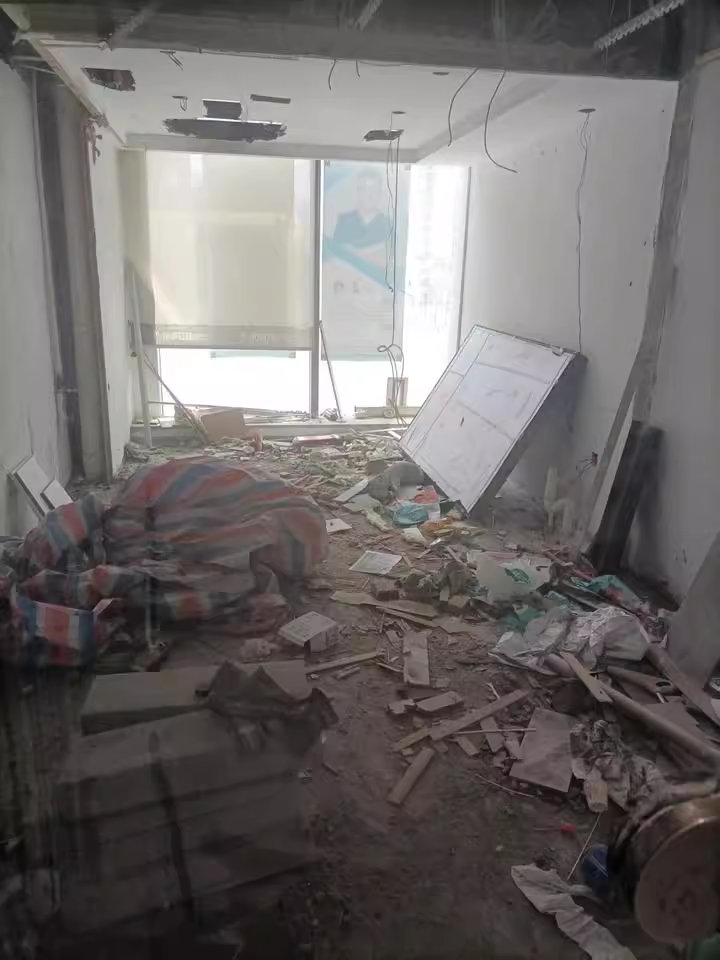 （濱江門(mén)面）中一鯤鵬府法拍門(mén)面123號(hào)房