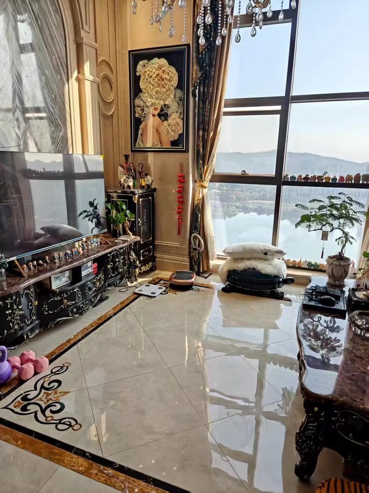 （一線(xiàn)湖景公寓）達(dá)美溪湖灣法拍房A區(qū)4棟2920房