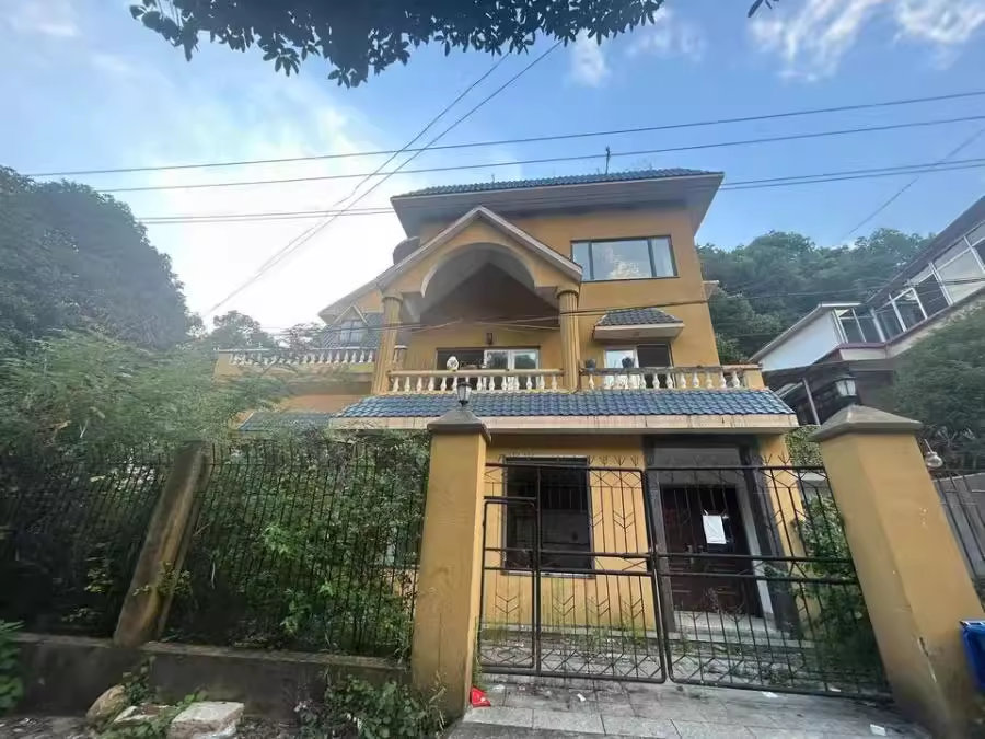 （6.5折 獨(dú)棟別墅）洪山翠園法拍房A7號(hào)全部