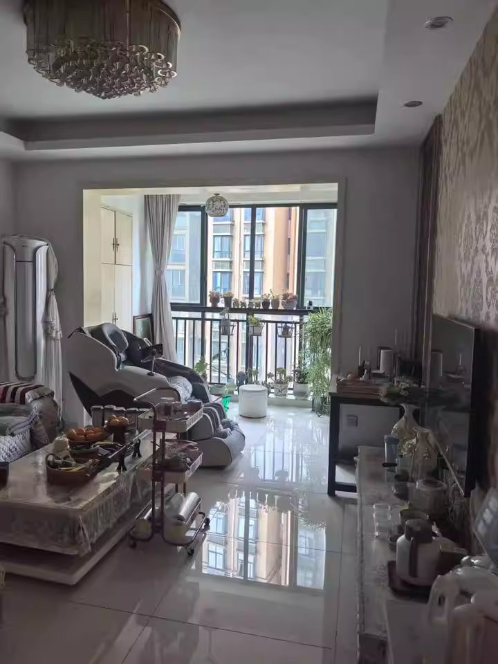 （7折 ）星城榮域園法拍房8棟903房（地鐵口）