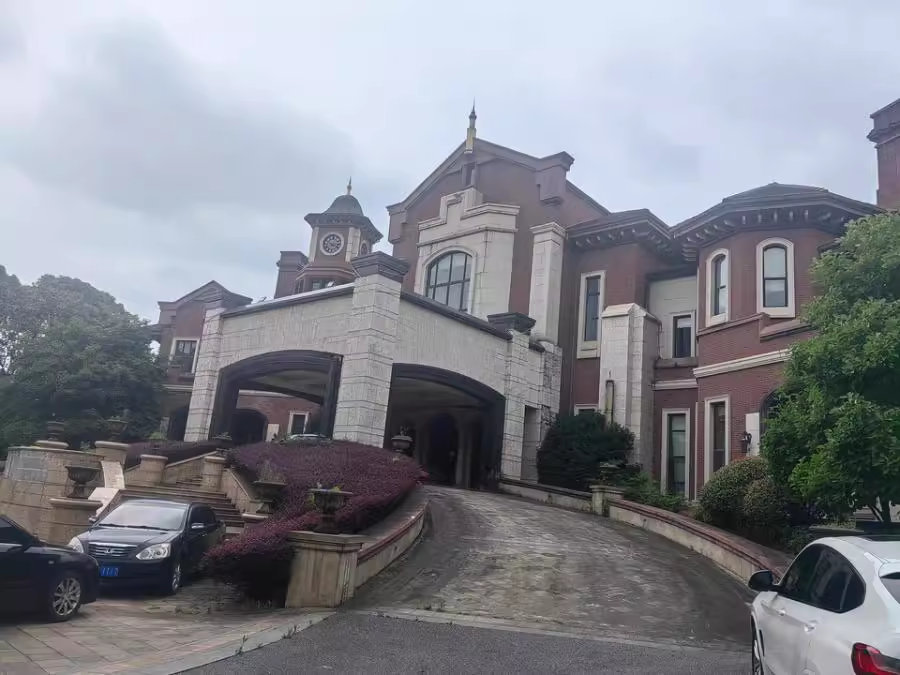 （售樓部）爵世名邸會(huì)所（爵士名?。┓ㄅ姆?01號(hào)房