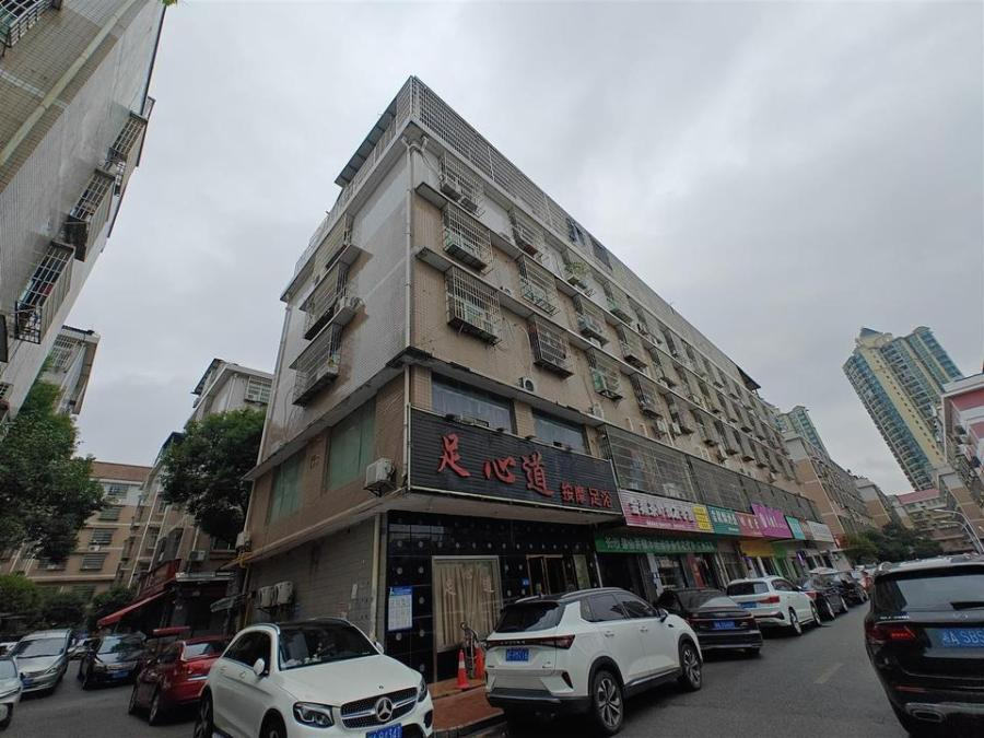 （整棟收租）松雅小區(qū)松雅安置區(qū)法拍房B-14棟21、22、23、24號(hào)全部房產(chǎn)