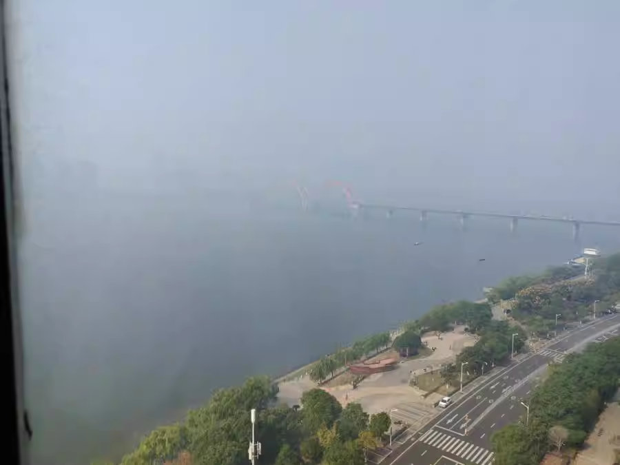 （江景 大陽臺 雙學(xué)位）湘江豪庭法拍房6棟1702房